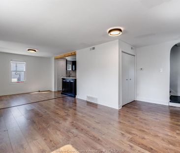For Lease - 8 Payne Street, Chatham, Ontario - Photo 2