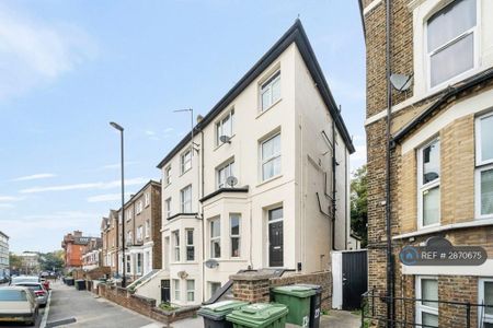 2 bedroom flat to rent - Photo 3