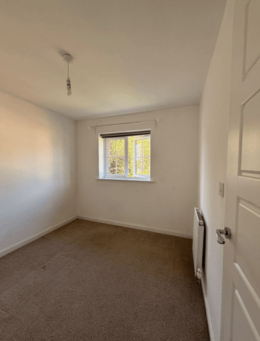 3 bedroom flat to rent - Photo 3
