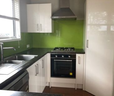 Family Home - Photo 4