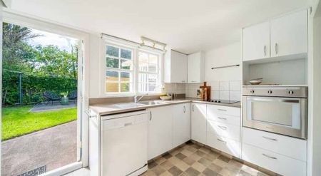 Kauri Street, Eastbourne - Photo 5