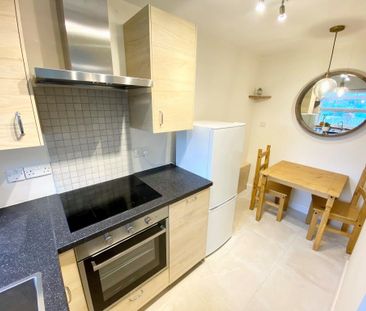 Recently Refurbished 1 Bed Maisonette To Let in Guildford - Photo 6