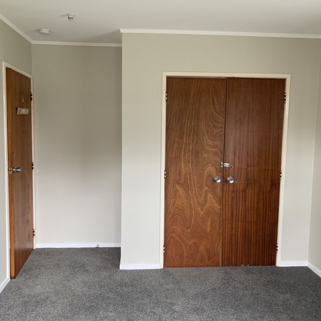 Cozy 2 Bedroom 1 Bathroom Unit - Photo 1