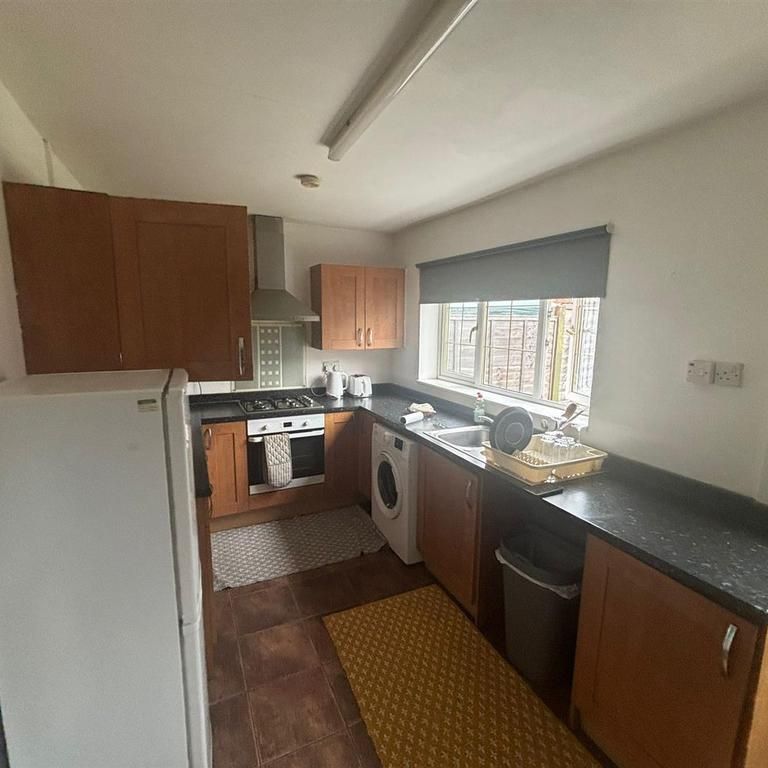 3 bedroom house to rent - Photo 1