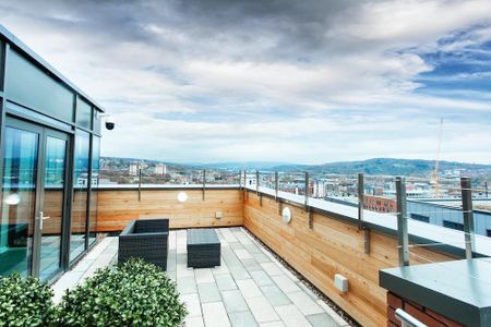 1 bedroom in a flat share to rent - Photo 2