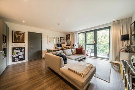 Goldsmiths Row, Broadway Market, E2 - Photo 2