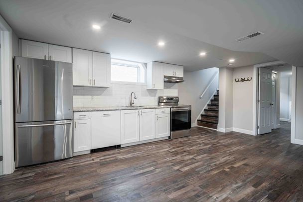 For Lease - 4 Starlight Court Unit# Lower, Hamilton, Ontario - Photo 1