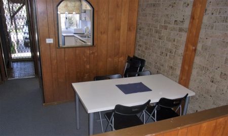 Fully Furnished Townhouse! - Photo 2