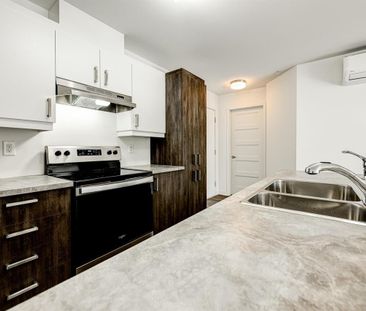 2 Bedroom Penthouse - 2500 Rue Maurice-Savoie, Longueuil - Photo 2