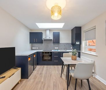 Apt 2, 27 Camden Street, Belfast BT9 6AT - Photo 2