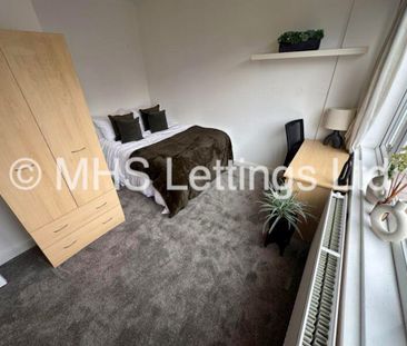 6 Bedroom Mid Terraced House for rent in Ash Gardens - Photo 1