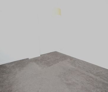 To Let Studio - Photo 4