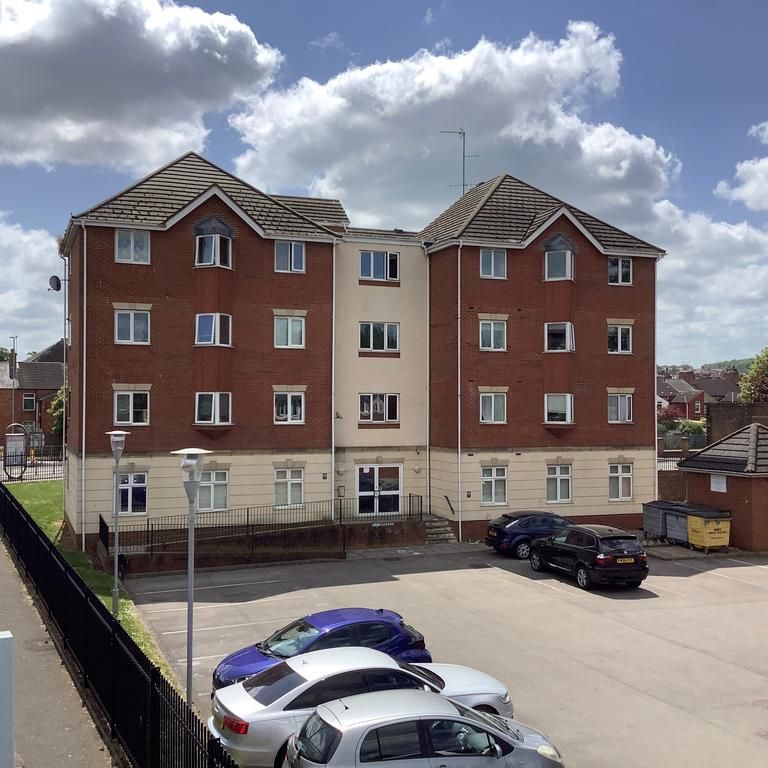 2 bedroom flat to rent - Photo 1