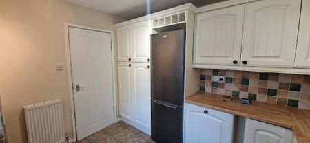 3 bedroom terraced house to rent - Photo 4