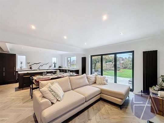 4 bedroom detached house to rent - Photo 1