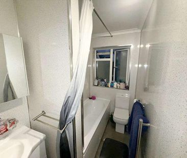 Broad Walk, Hockley, SS5 - Photo 5