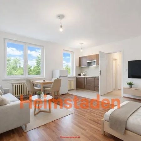 Pronájem bytu 1+kk 28 m - Fotografie 4