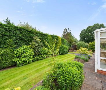 2 bed detached bungalow to rent in Cawdon Grove, Solihull, B93 - Photo 1