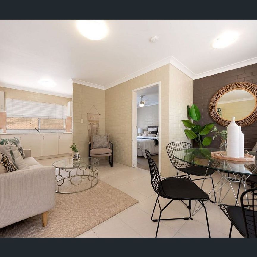 Prime Location! Convenient 1 Bedroom Taringa Unit. - Photo 1