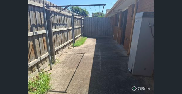 WHEN CONVENIENCE IS KEY - WALK TO EVERYTHING! - Photo 1