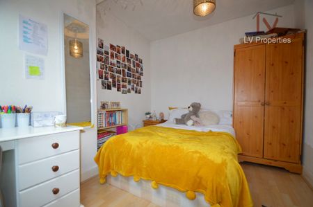 Estcourt Avenue - Photo 2