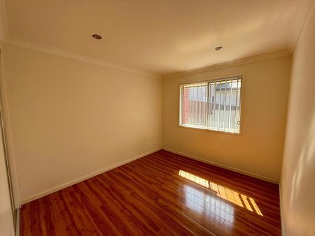 Modern 4-Bedroom Family Home - Photo 3