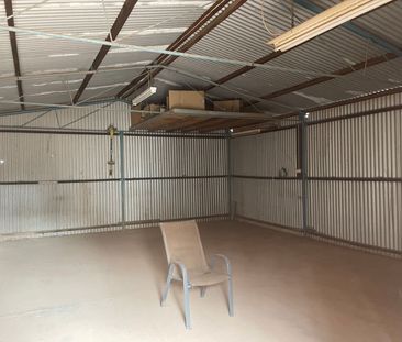 Neat and Tidy 4 bedroom home - Photo 5