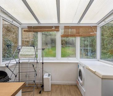 4 bedroom semi-detached house to rent - Photo 4