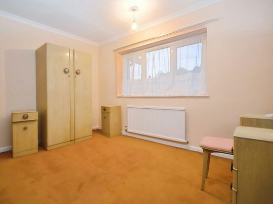 Terraced House to rent on - Photo 1