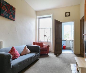 4 bedroom flat to rent - Photo 3