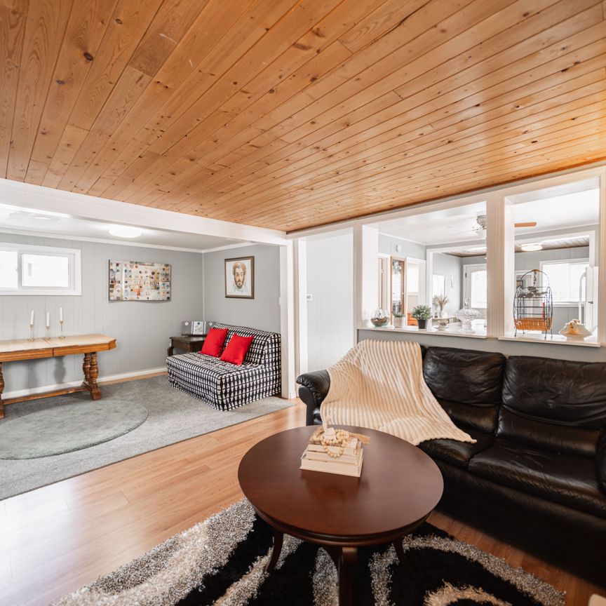 For Lease - 74 De La Salle Boulevard, Georgina, Ontario - Photo 1