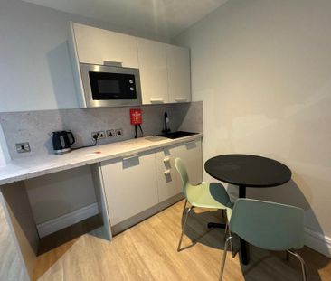 Property to rent - Photo 3