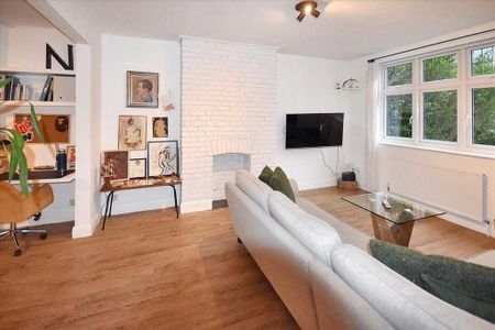 3 bedroom end of terrace house to rent - Photo 4