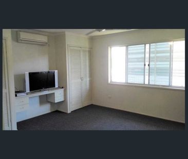 A perfect blend of comfort and style is this double storey family h... - Photo 4