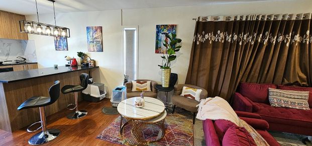 Fully furnished 2Bedroom, bills included - Photo 1