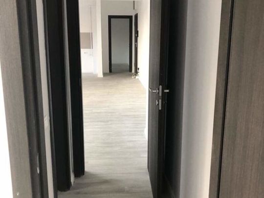 13 Septembrie, centrala proprie, str Sabinelor, pet friendly, - Fotografie 1