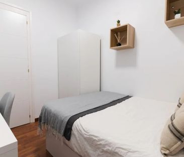 Carrer de Vallseca, Barcelona, Catalonia 08024 - Photo 2