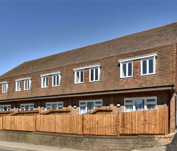 A stylish and contemporary home in historic Otford village - Photo 1