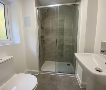 3 bedroom semi-detached house to rent - Photo 5