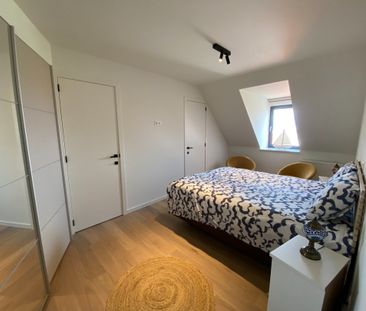 GEMEUBELD - Duplex appartement MET TWEE SLAAPKAMERS gelegen in DUIN... - Photo 5