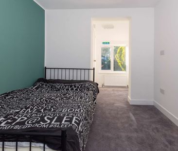 Old Tovil Road Room 3 - Photo 5