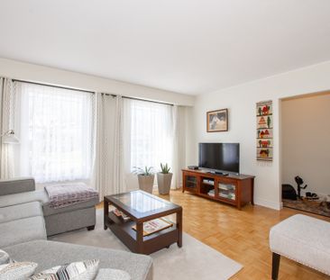 **BEAUTIFUL** 3 Bedroom Main Unit in St. Catharines!! - Photo 6