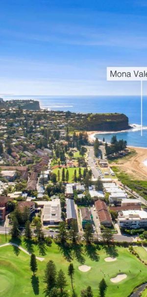 Perfectly positioned townhouse moments from the beach - Short Term Lease Until March 31st. - Photo 1