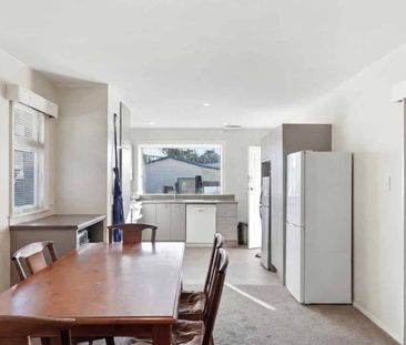 Four bedroom home Riccarton - Photo 3