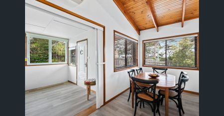 Charming 2-Bedroom Home in Coastal Tomakin – Newly Renovated! - Photo 3