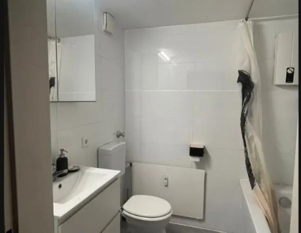 Schicke 2- Zimmer Wohnung- ideal für Singles o. Paare - Photo 1