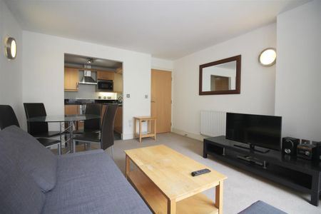 1 Bedroom Flat To Let - Photo 4