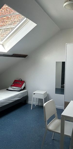 Location Appartement 1 pièce 12m² - Photo 1