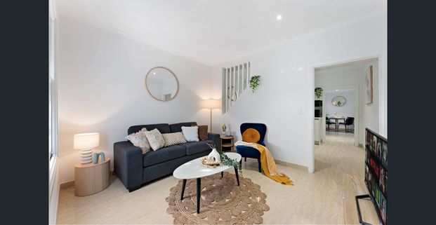 Furnished 3-Bedroom Home in Prime Surry Hills Location - Photo 1