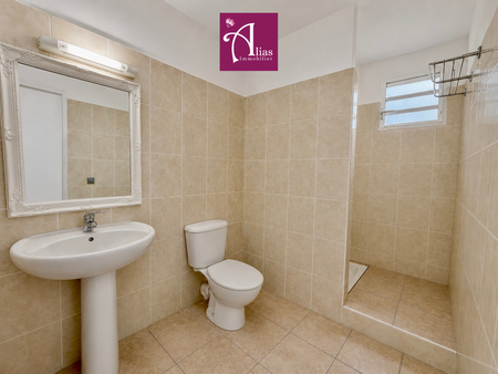 Location Maison 4 pièces 140m² PETIT BOURG 97170 - Photo 5